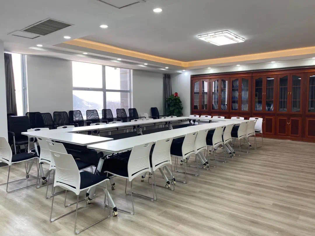 <b>会议室</b>
